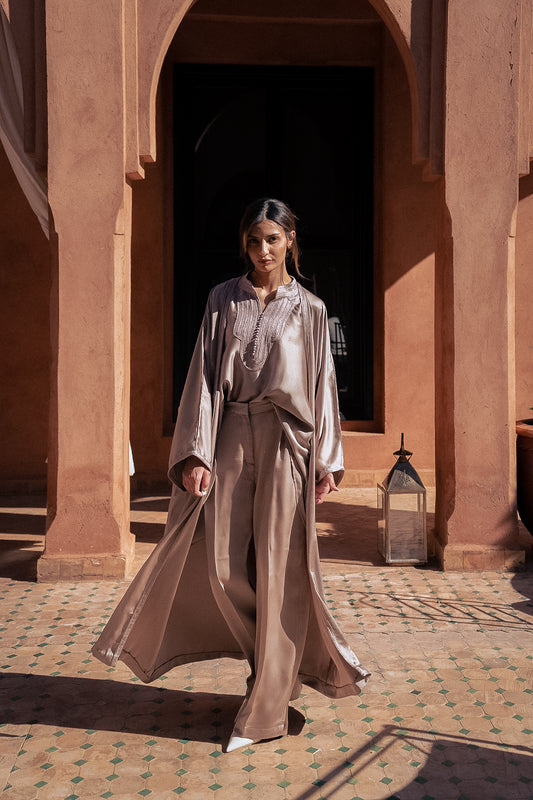 THE SILK KIMONO